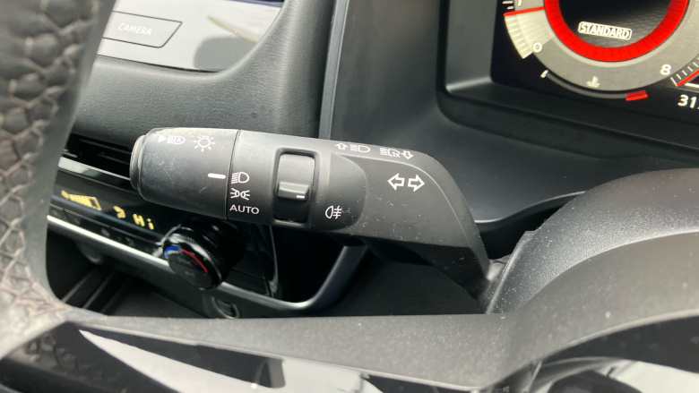 Nissan Qashqai 1.3 DiG-T MH N-Connecta 5dr Petrol Hatchback